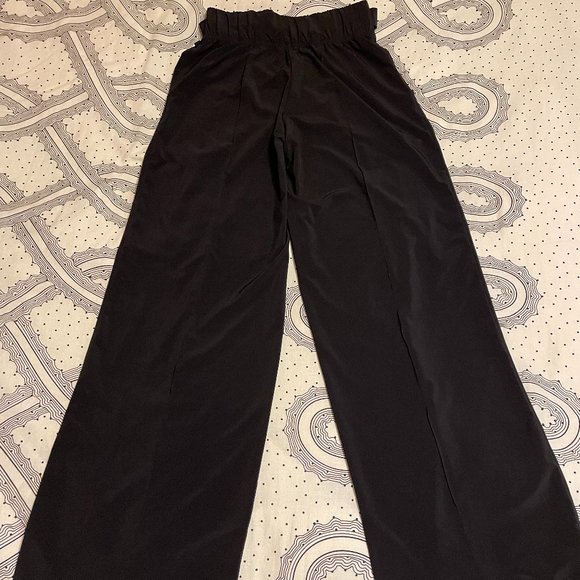 SOLD ✨ Black Lululemon Noir pant Size 6 - Picture 3 of 4
